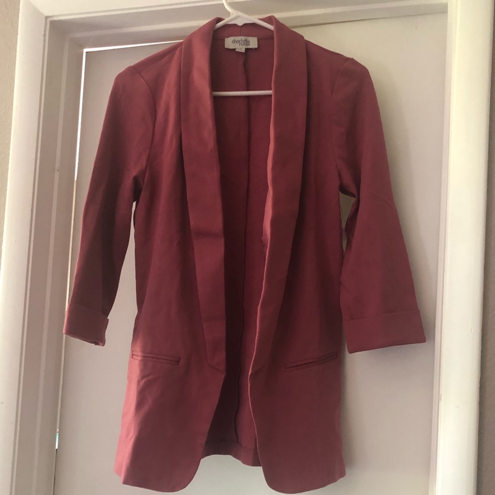 Mauve woman’s boyfriend blazer